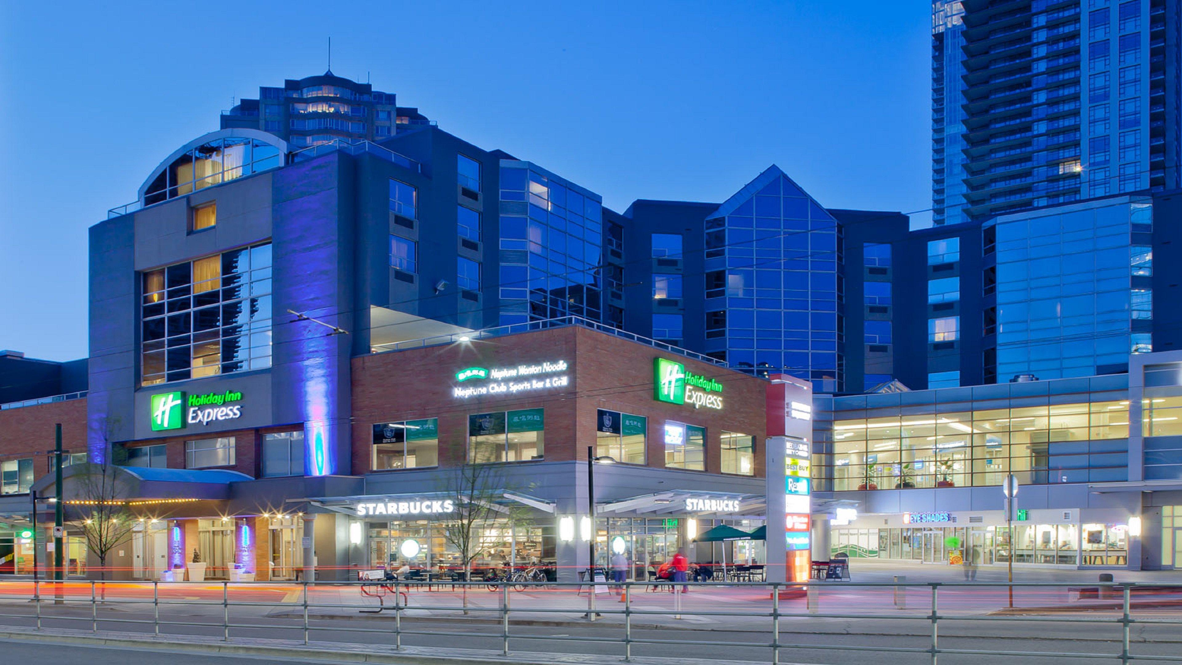 HOTEL HOLIDAY INN EXPRESS VANCOUVER-METROTOWN BURNABY 3* (Canada) - from C$  140 | iBOOKED